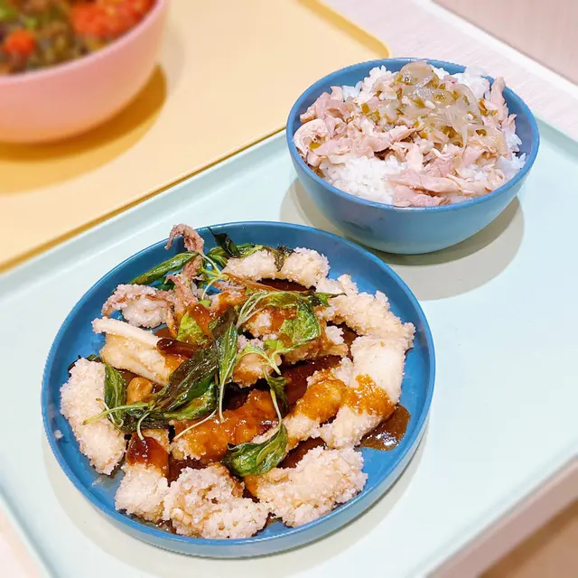 三杯魷魚配搭手撕台灣走地雞肉飯