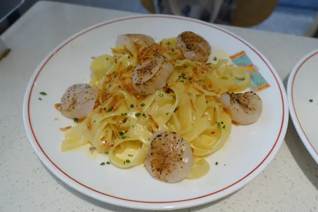 忌廉腐乳醬北海道帶子闊麵