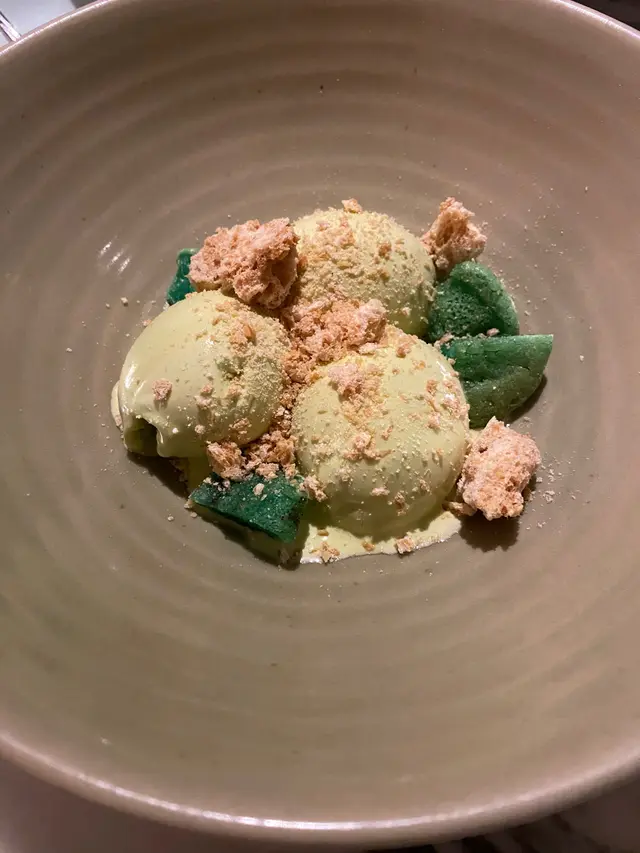 Pandan  ice  cream
