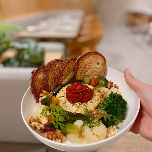 布里芝士配酸種麵包