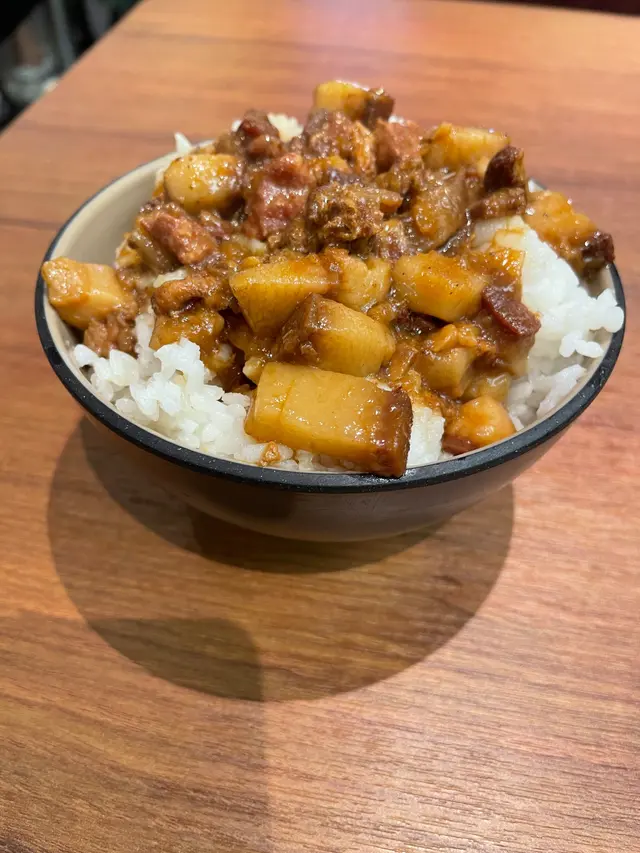 燈籠古早滷肉飯（小碗）