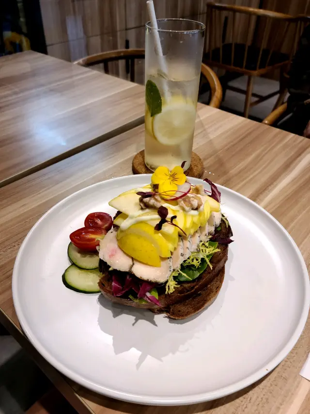 蘋果雞肉慢煮多士