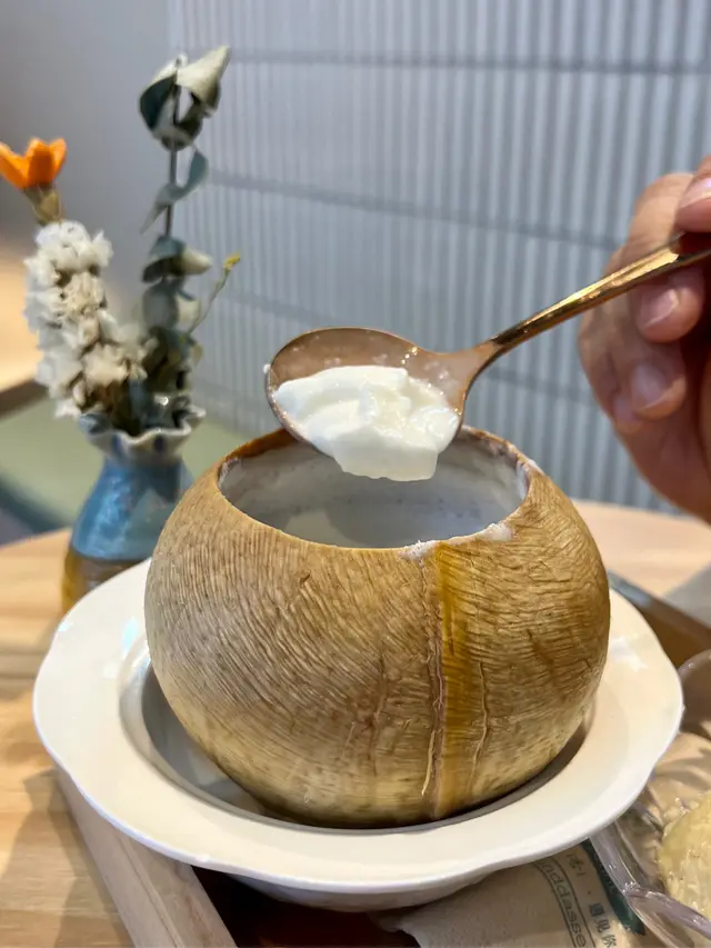 椰皇貓山皇燉雙皮奶