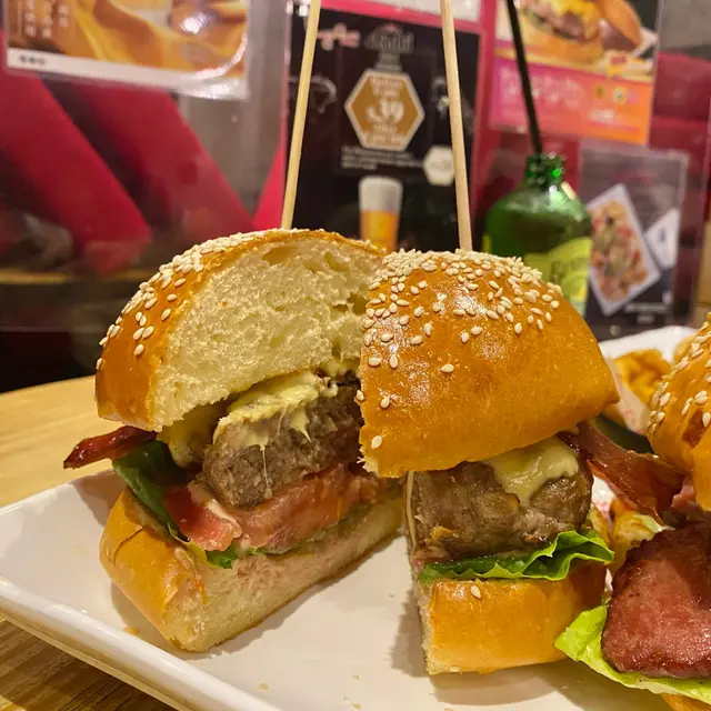 煙肉芝士牛肉漢堡