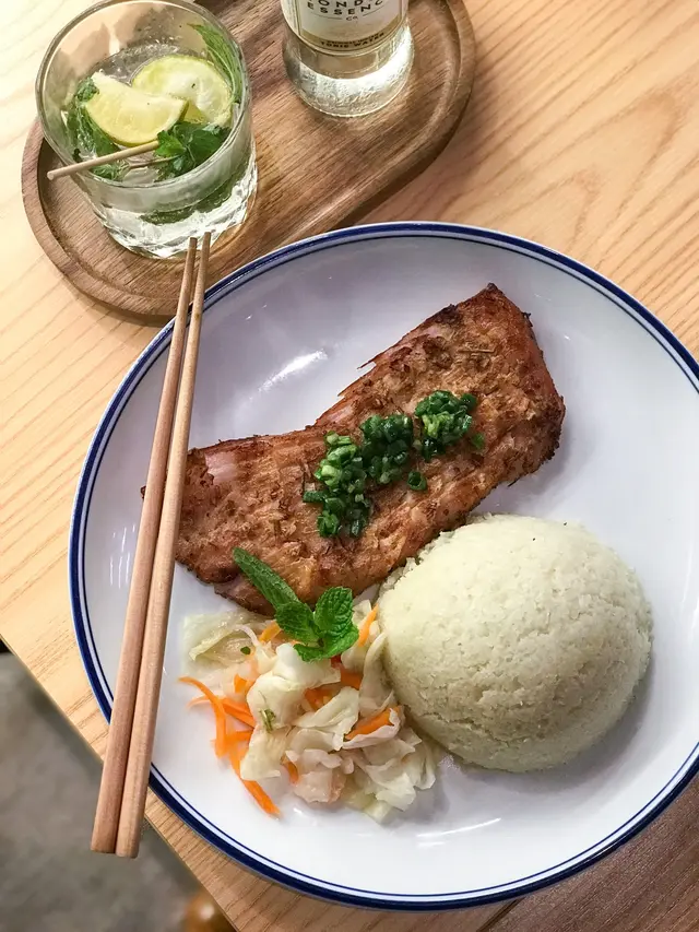 伊比利亞豬頸肉配椰菜花飯