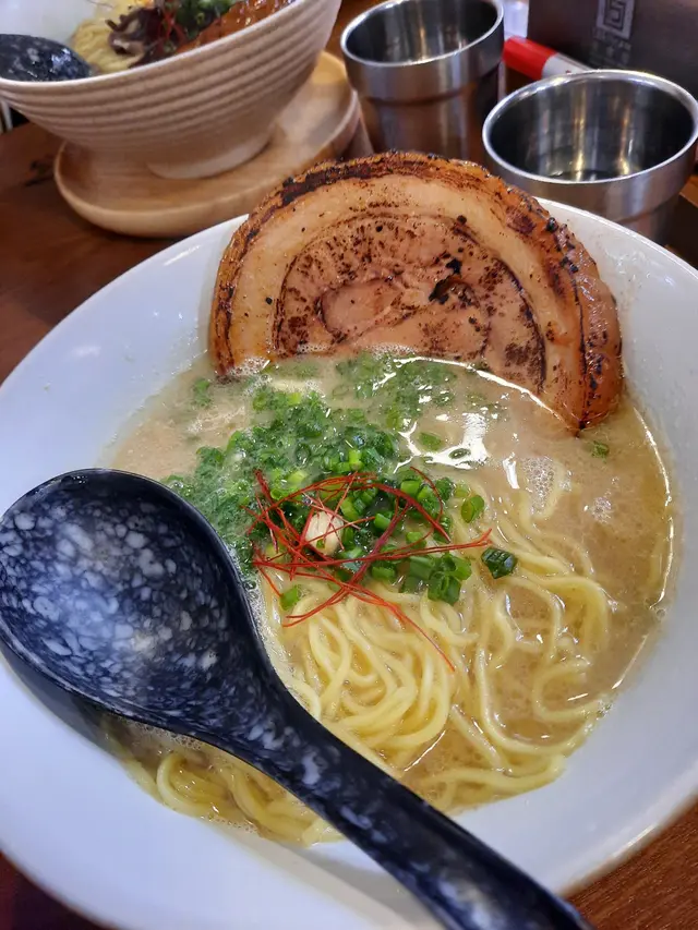 豚骨厚燒叉燒拉麵