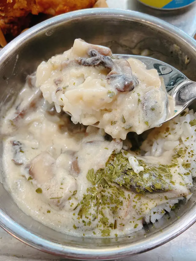 蘑菇飯