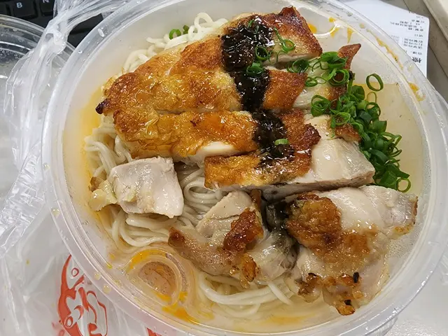 燒雞扒上海麵
