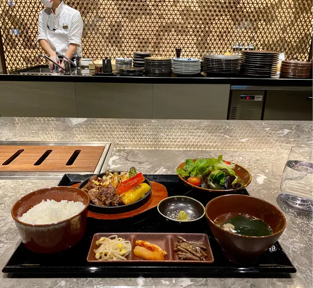 USHIO 鐵板赤身一口和牛定食