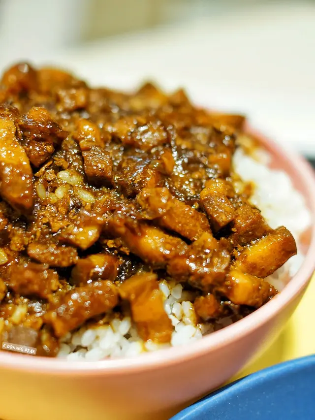 香酥雞扒滷肉飯