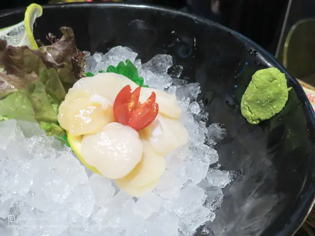 鮮帶子刺身(6片)