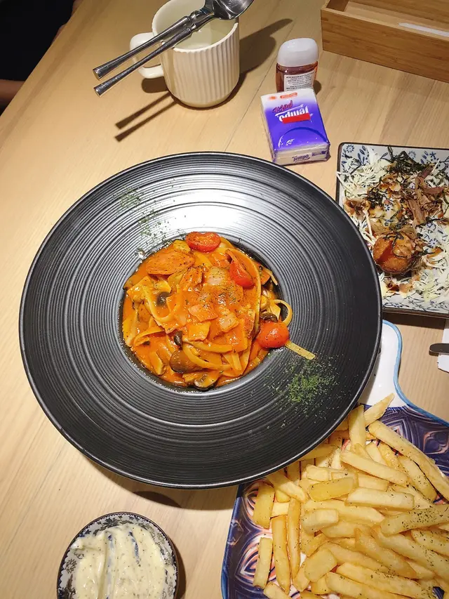 意大利辣肉腸蕃茄扁意粉