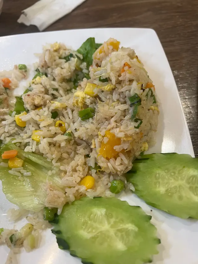 啲飯我估應該係隔夜飯  又濕又林   好嘔心  超難食