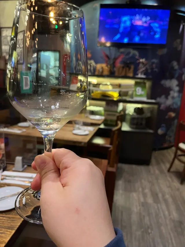 餐白酒一杯