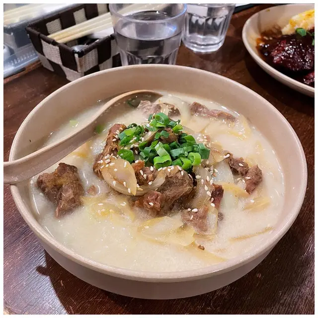 生薑燒汁牛肋白芝麻湯烏冬