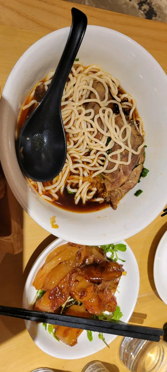 忠孝牛肉麵