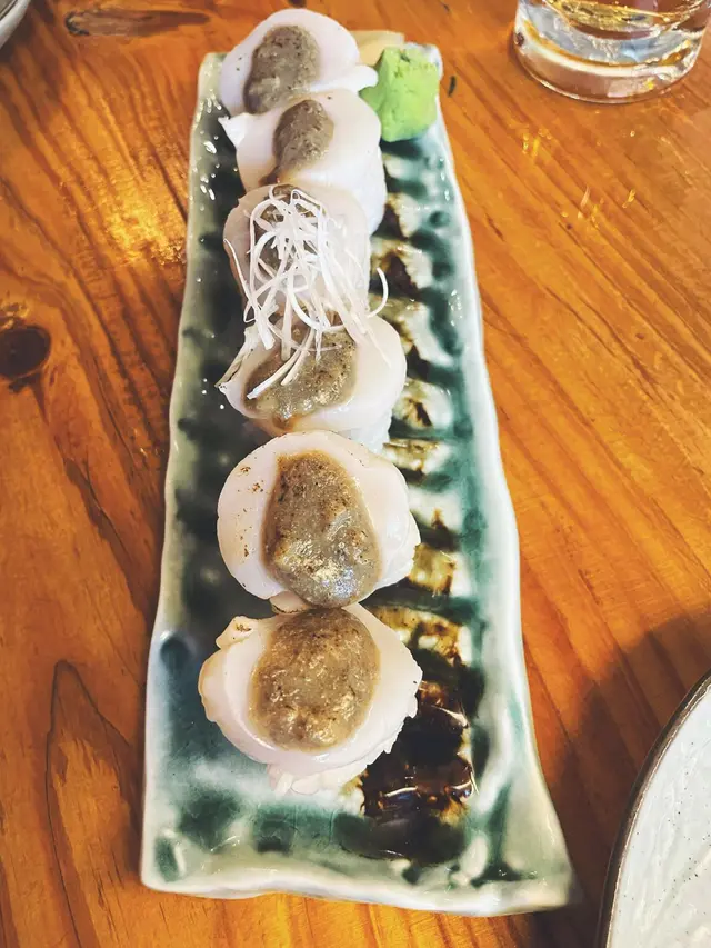 ◍ 火炙北海道帆立貝蟹膏卷