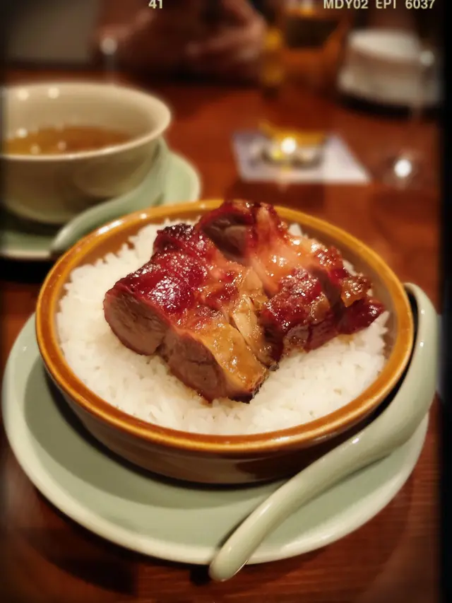 堂弄玫瑰露叉燒豬油撈飯（$100/位；六位起）