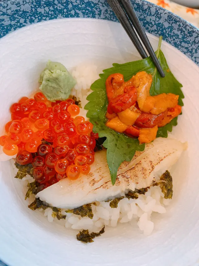 三色丼