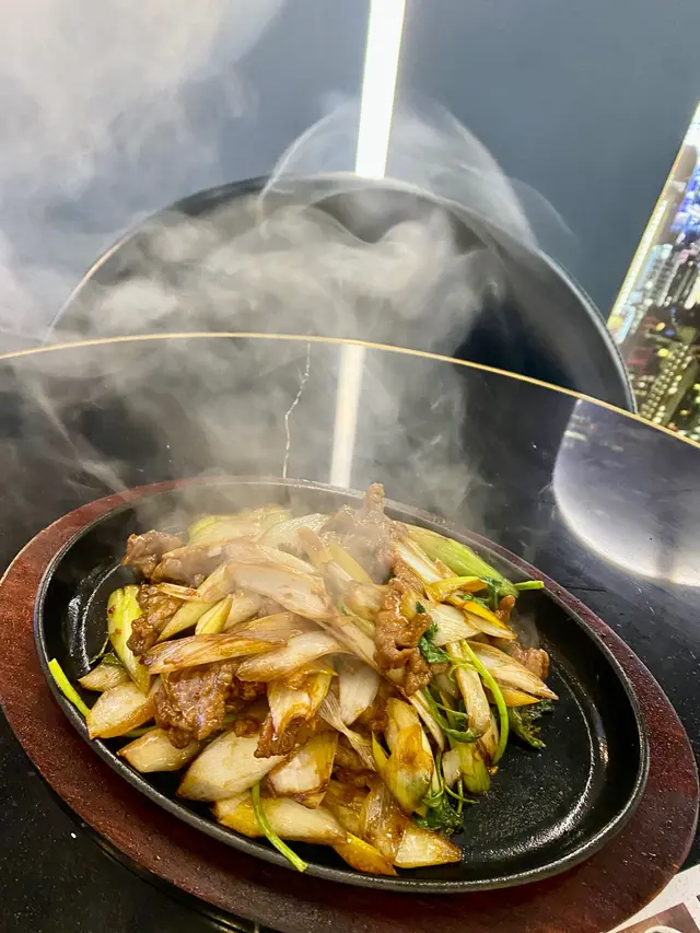 鐵板蔥爆牛肉