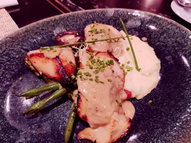 味噌鱈魚配蘆筍及蘑菇