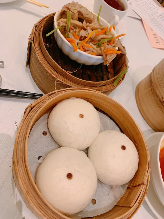 沙嗲牛柏葉&麻蓉包