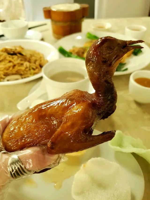 龍華脆皮燒乳鴿