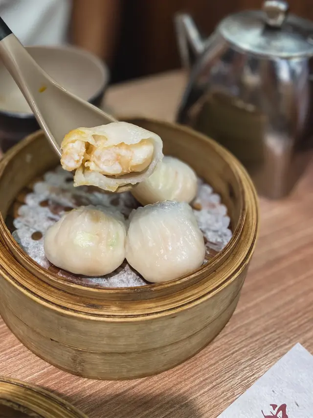 月半灣晶瑩鮮蝦餃