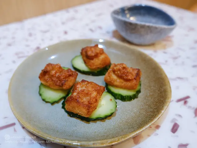 一口馬拉盞蝦多士