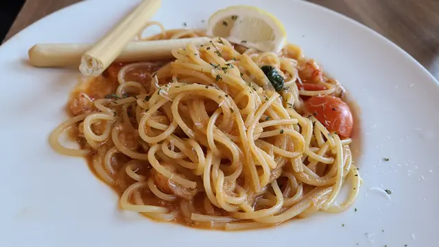 蟹肉小龍蝦意粉配龍蝦汁