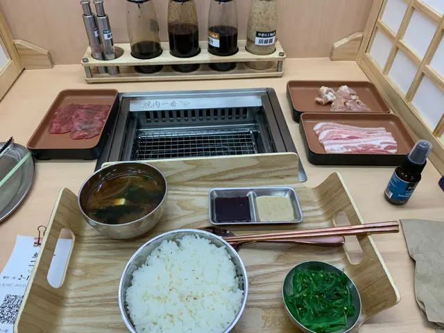 份量偏少，本來個餐只有2碟肉，第三碟是新張優惠送的