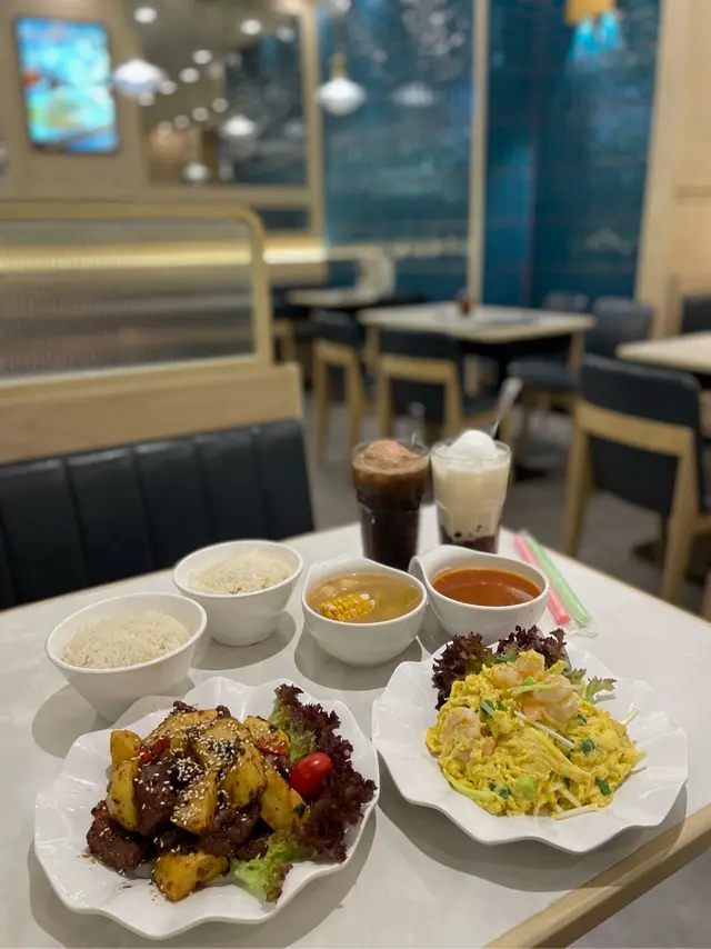 另加$15升級做套餐(白飯+餐湯+野飲)