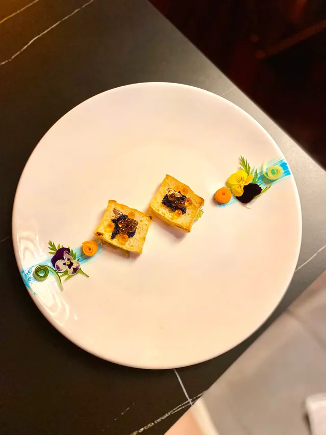 三文魚子魚子醬多士