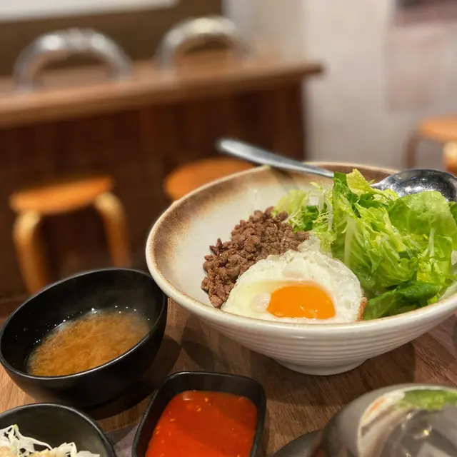 和牛乒乒乓拌飯