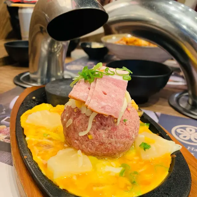 菠蘿煙肉和牛漢堡扒