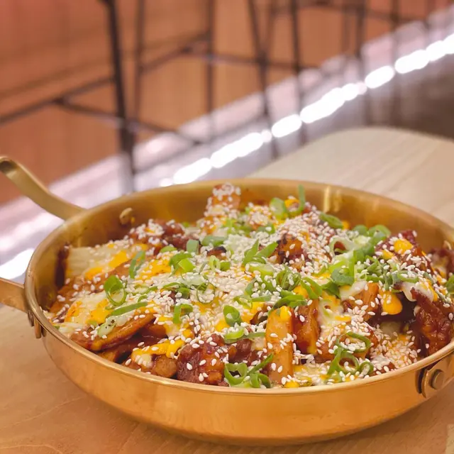韓式芝士麻辣干鍋