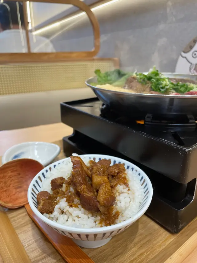 台灣本味麻辣鴨血鍋