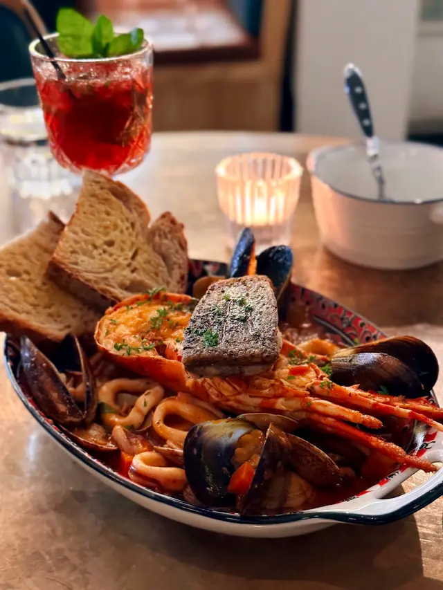 馬賽龍蝦海鮮鍋