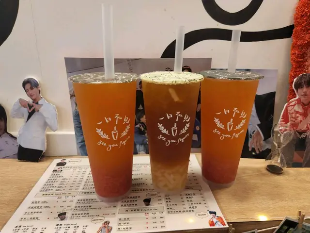 葡萄柚綠茶，荔枝烏龍茶，葡萄柚綠茶