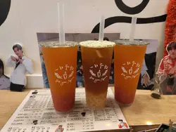 葡萄柚綠茶
有驚喜，粒粒果肉（外面飲開多數好似檸檬茶咁一片片），唔酸唔苦，唔錯。

荔枝烏龍茶
本身佢跟配椰果，我覺得偏甜，mix埋後，都係好飲既，不過，我偏向葡萄柚綠茶多啲