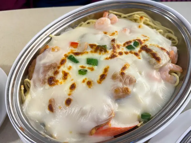 芝士白汁焗海鮮飯