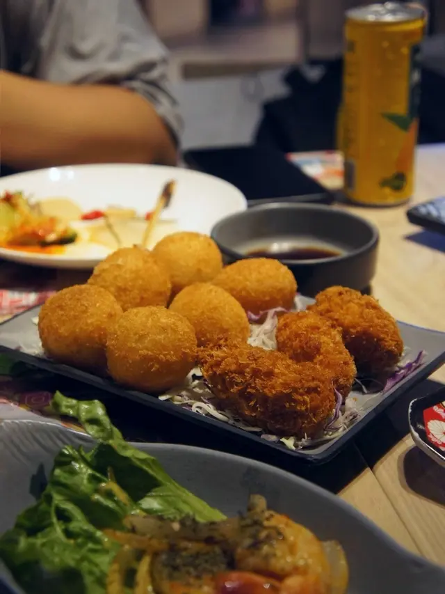 榴槤炸彈、自家製吉列炸蠔