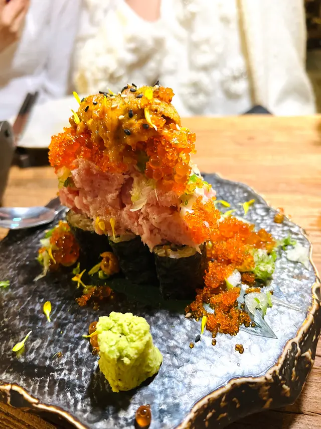 海膽蟹籽三文魚籽吞拿魚蓉卷物