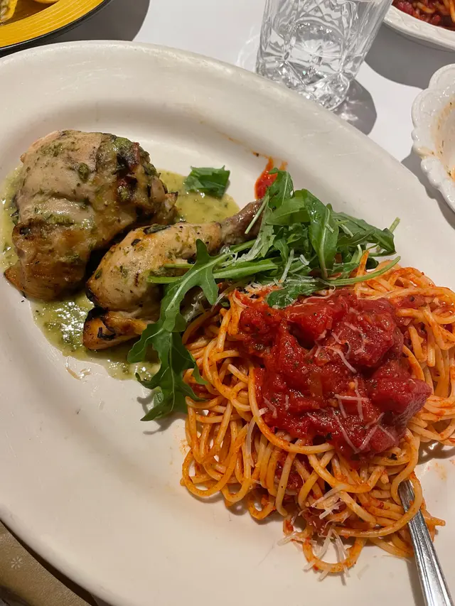 香草焗雞扒配蕃茄意粉