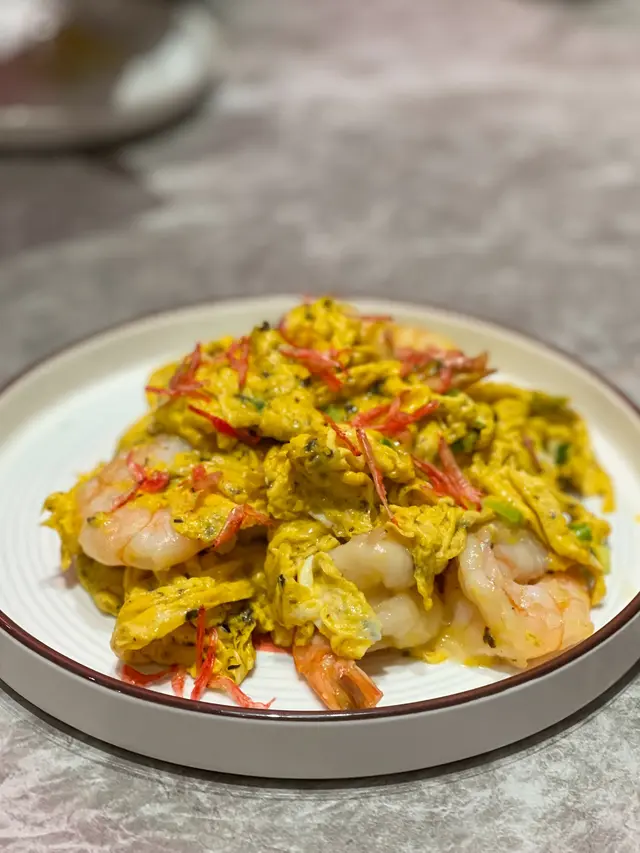 黑松露櫻花蝦鳳尾蝦炒滑蛋