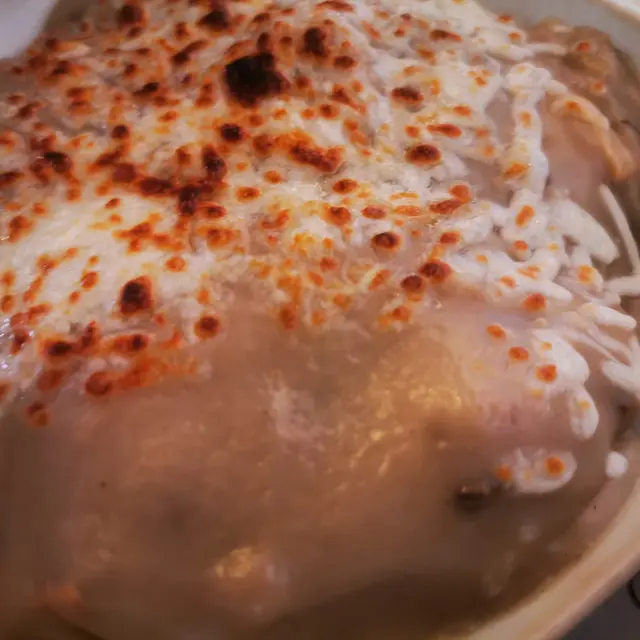 磨姑汁配芝士, 牛脷共三塊, 厚切上, 食完好飽