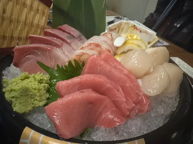 拖羅、帶子、牡丹蝦、海膽、油甘魚