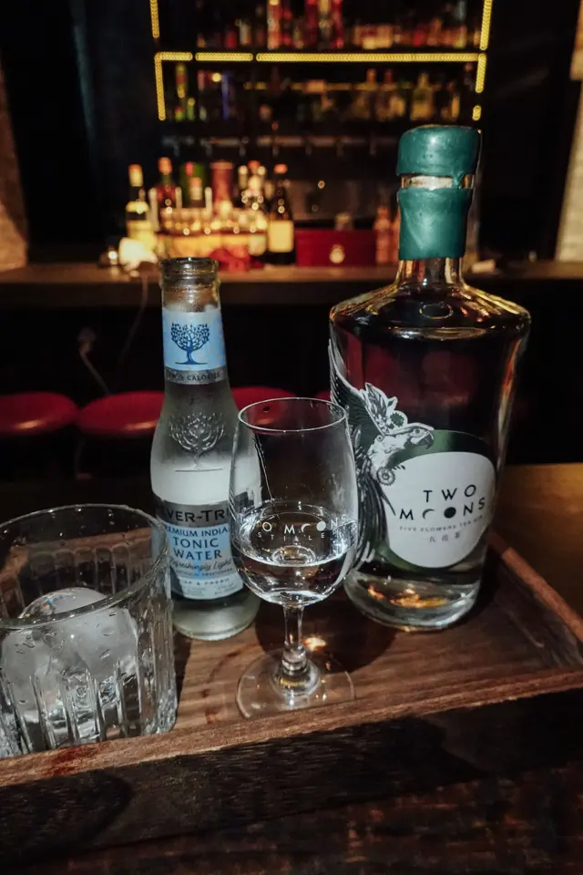 Two Moon 五花茶 Gin