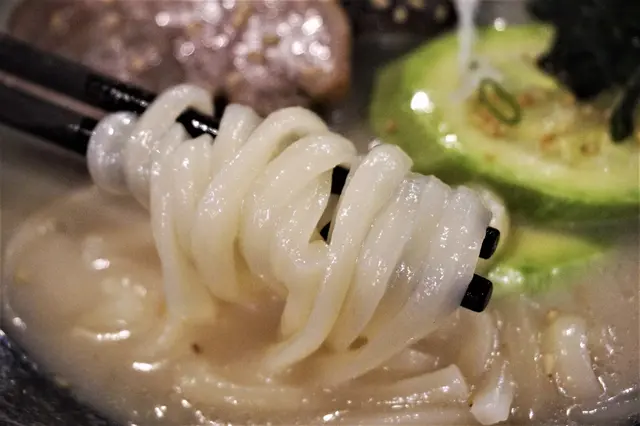 西班牙黑豚叉燒烏冬