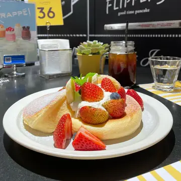 KISEKI PANCAKE 士多啤梨蓝莓香蕉班戟